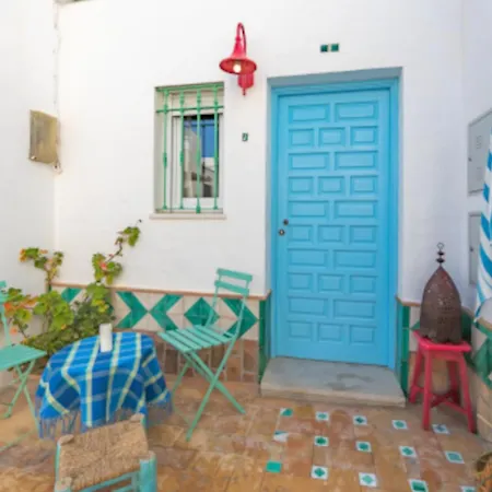 Patios 1 *