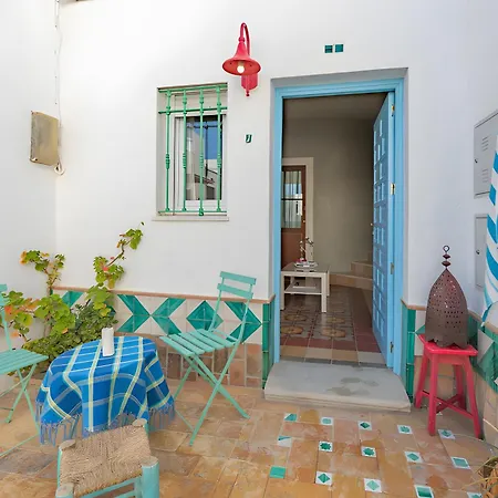 Patios 1 *